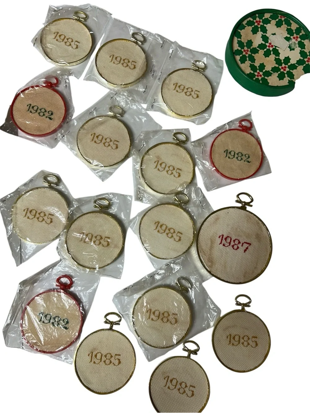 Needle point handmade ornaments - Picture 3 of 4